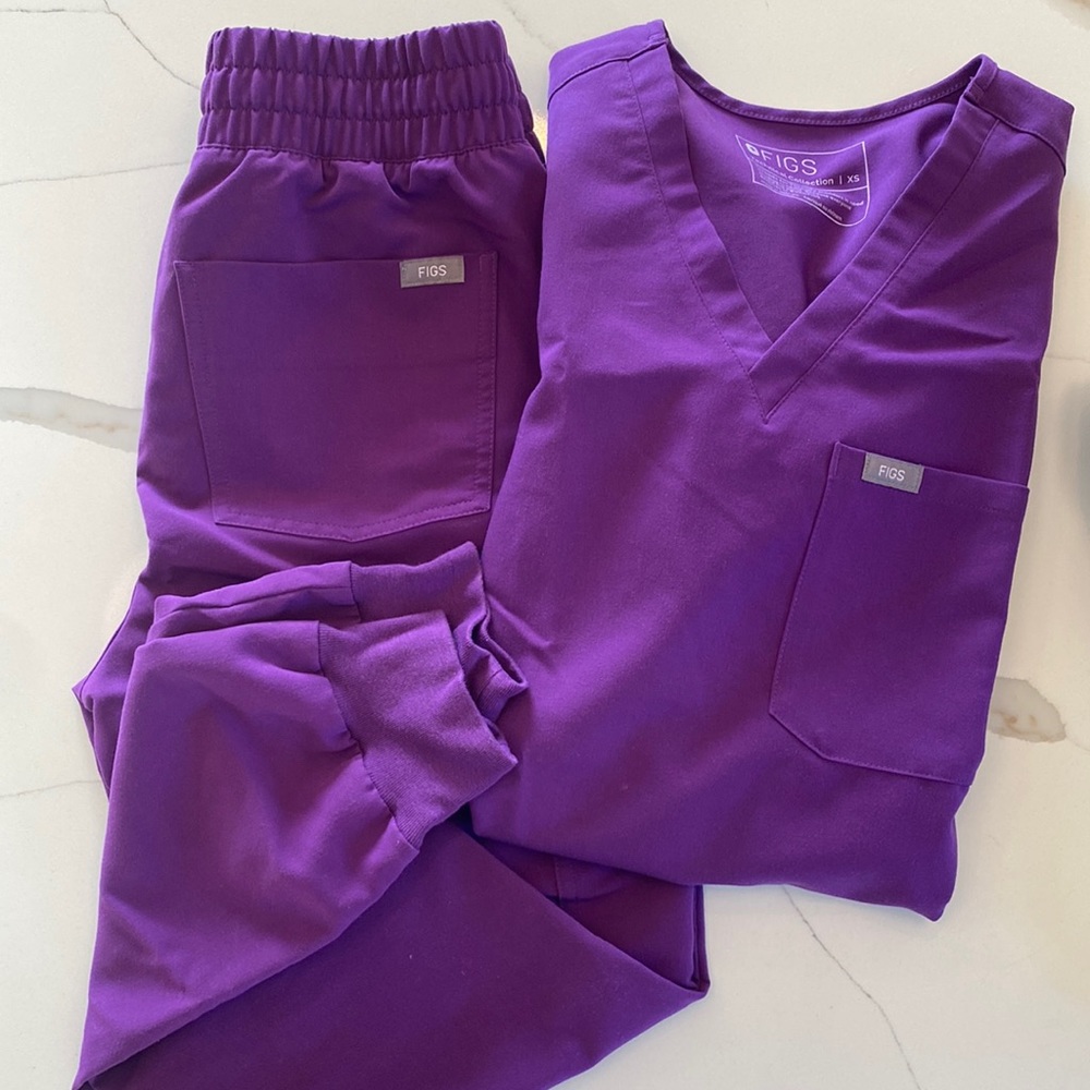 FIGS 2 PIECE SCRUBS SET -TOP & PANT